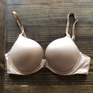32d very sexy Victoria’s Secret
